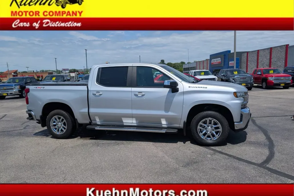 2021 Chevrolet Silverado 1500 LT photo 1