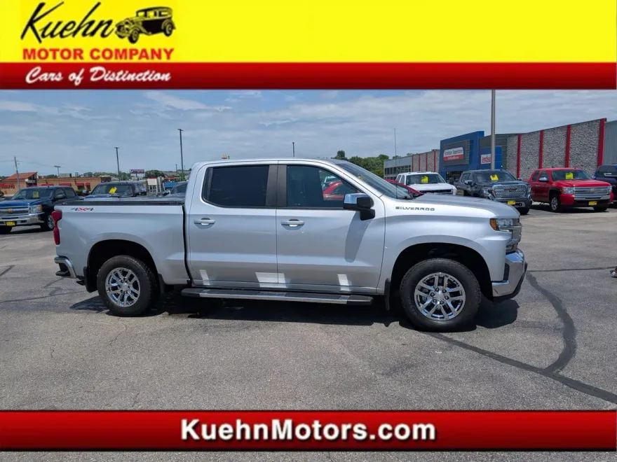 2021 Chevrolet Silverado 1500 LT photo 1