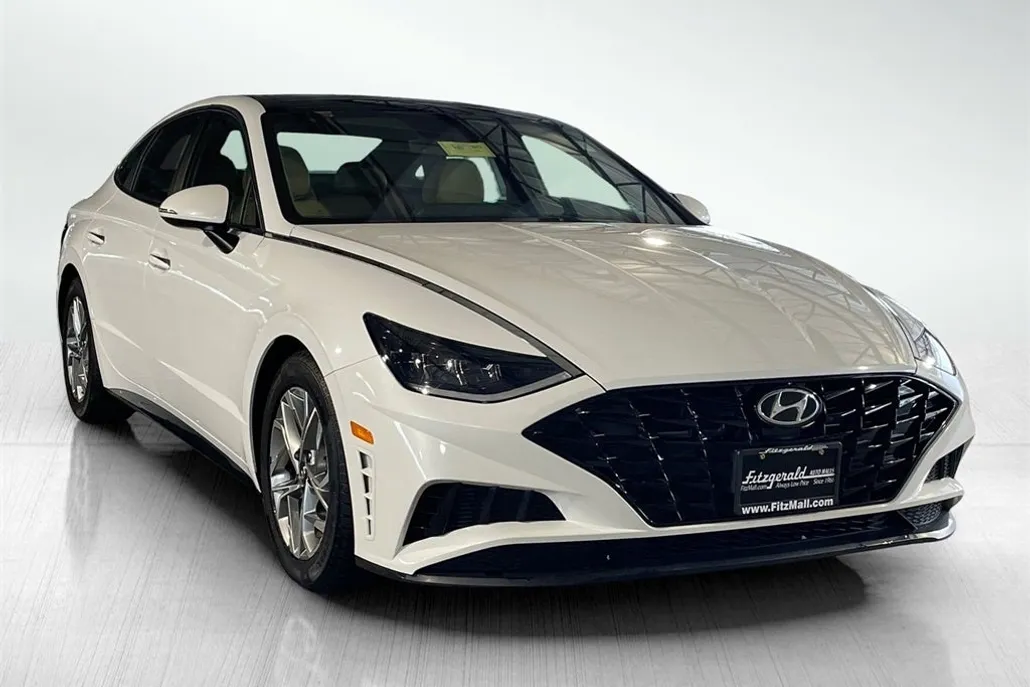 2020 Hyundai Sonata SEL photo 1