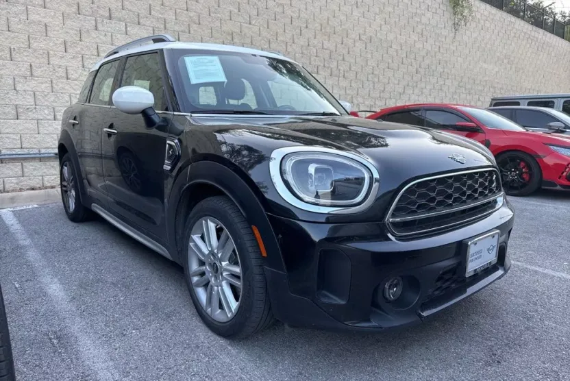 2023 Mini Countryman Signature photo 1