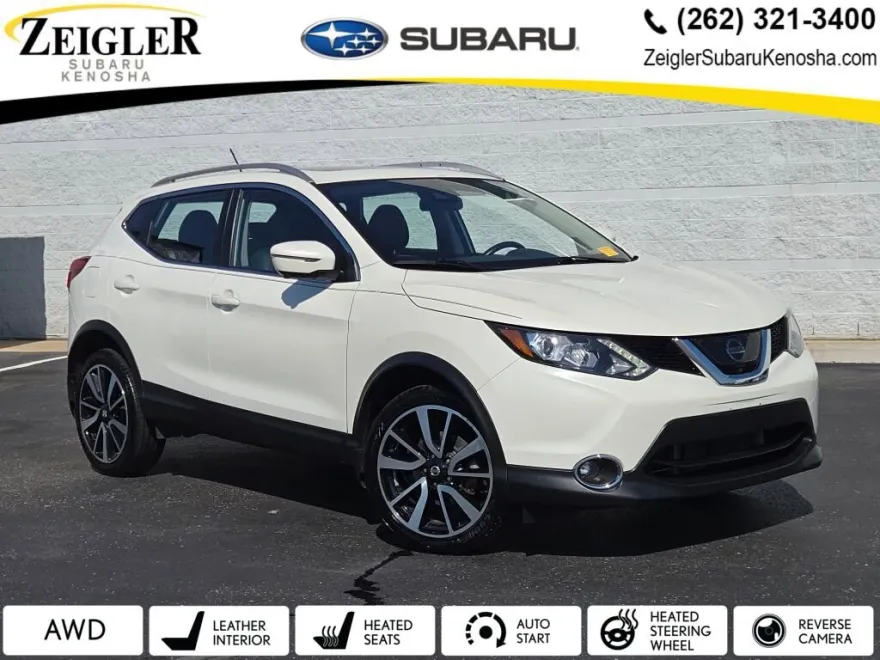 2017 Nissan Rogue Sport SL photo 1