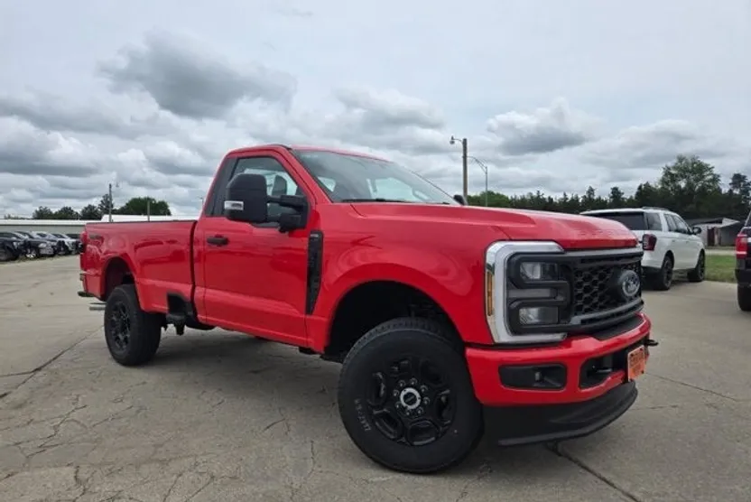 2025 Ford F-350 XL photo 1