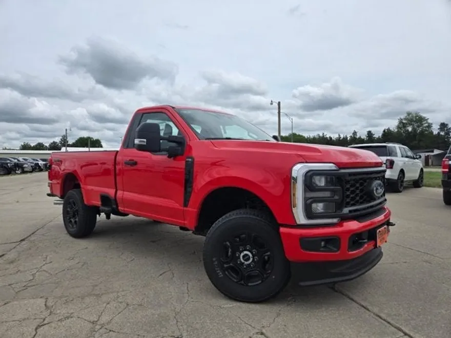 2025 Ford F-350 XL photo 1
