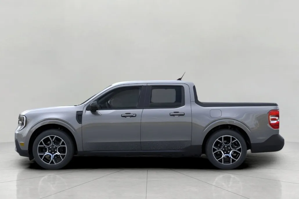 2025 Ford Maverick Lariat photo 1