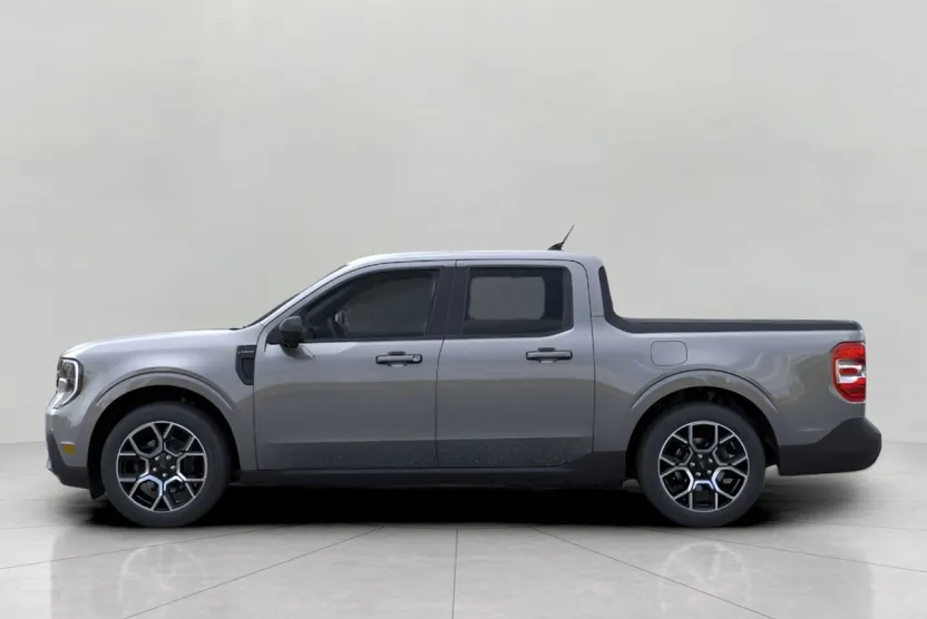 2025 Ford Maverick Lariat photo 1