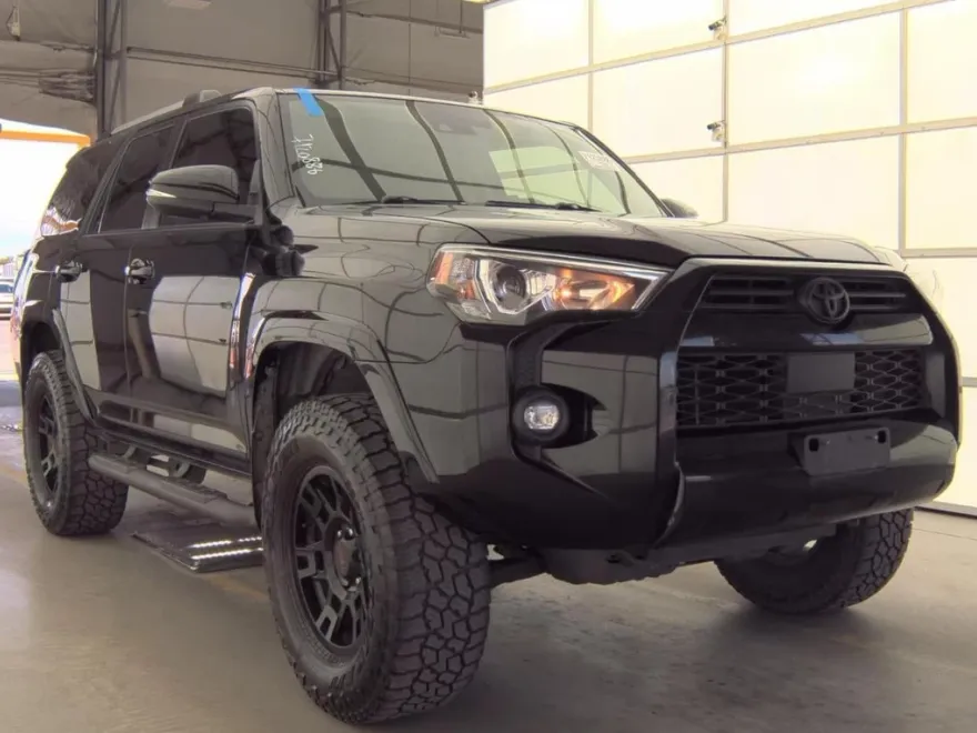 2022 Toyota 4Runner SR5 Premium photo 1