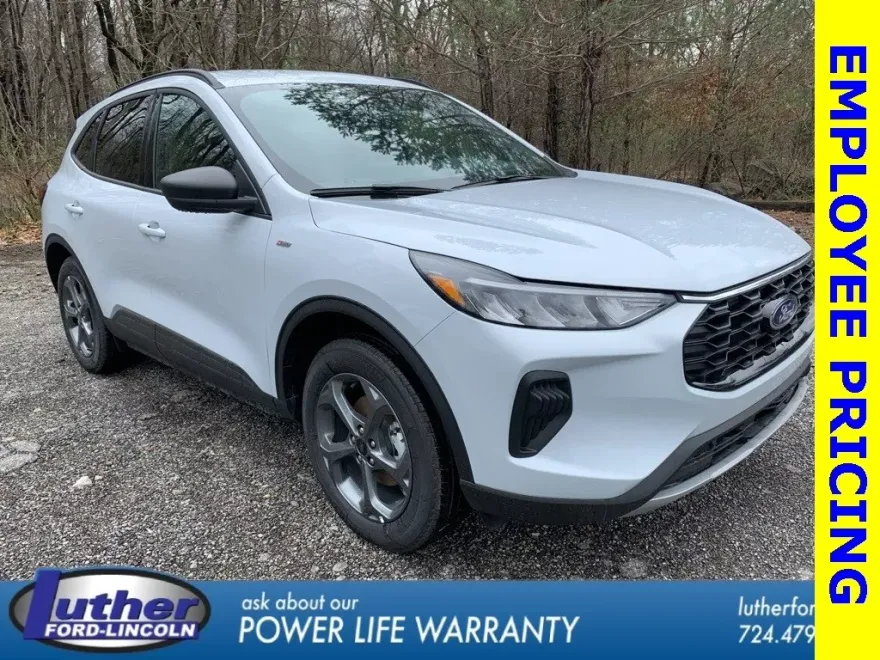 2025 Ford Escape ST-Line photo 1