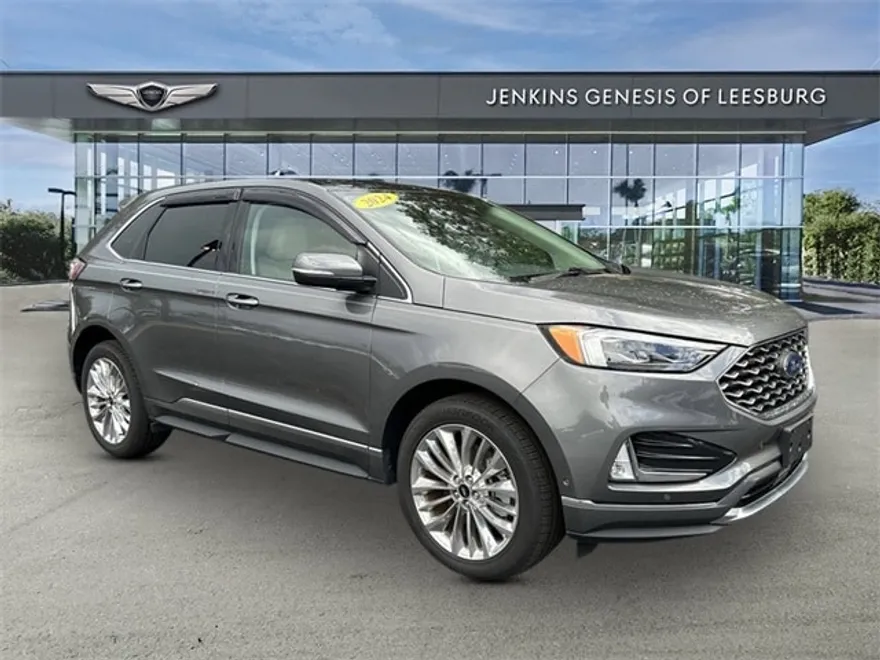 2024 Ford Edge Titanium photo 1