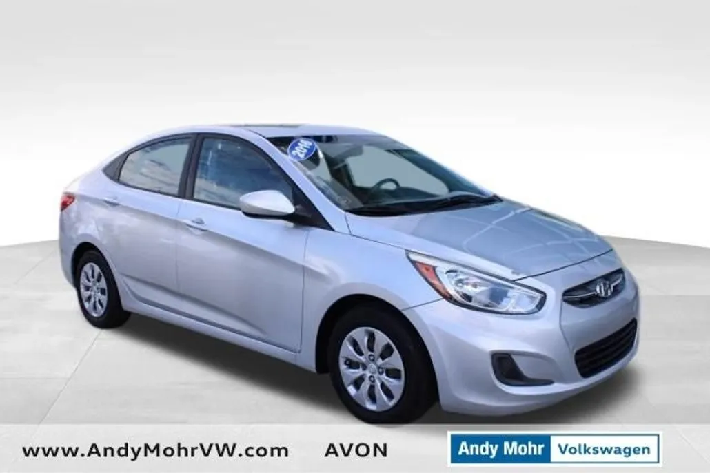 2016 Hyundai Accent SE photo 1