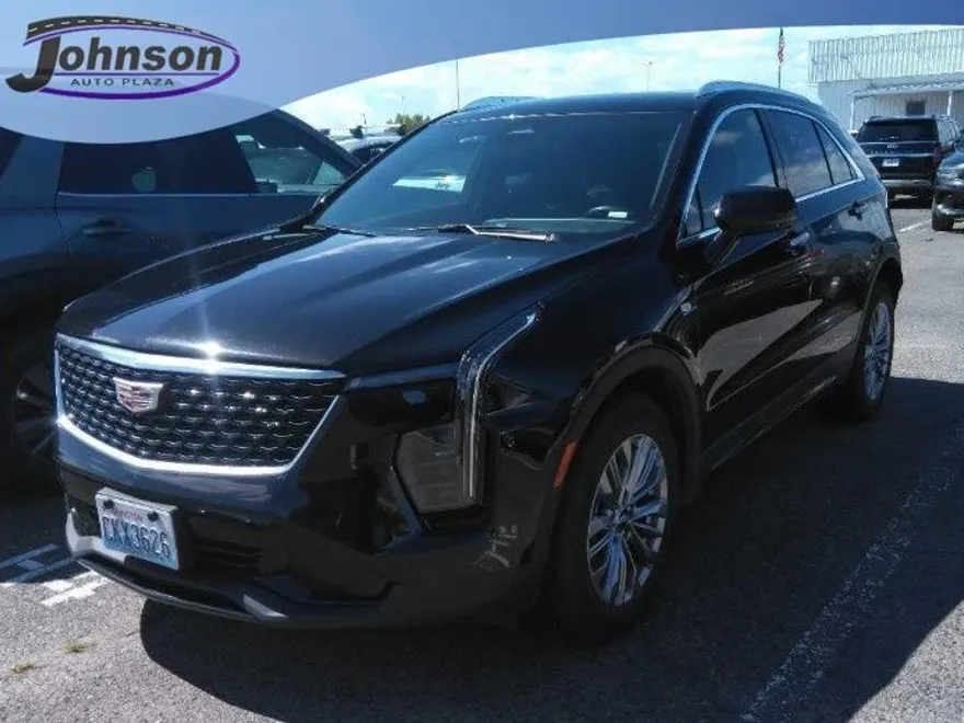 2024 Cadillac XT4 Premium Luxury photo 1