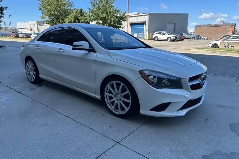 2015 Mercedes Benz CLA 250 photo 1