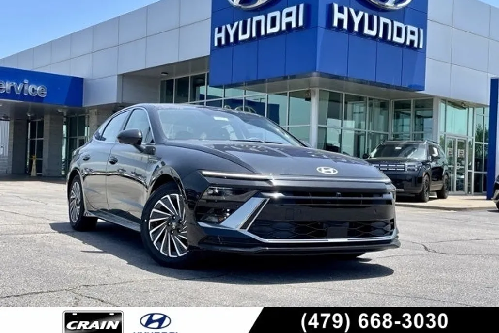 2025 Hyundai Sonata Hybrid Limited photo 1