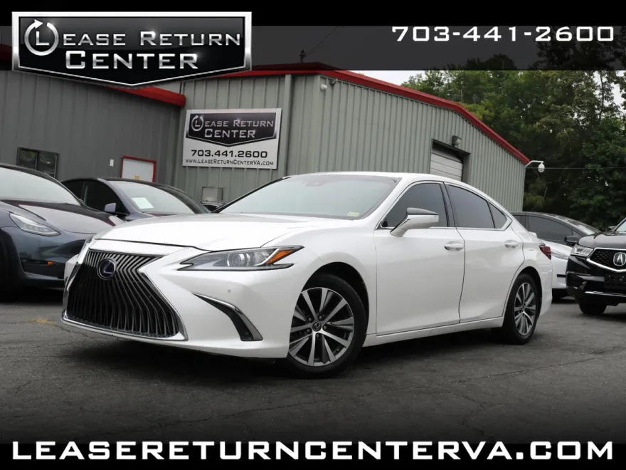 2021 Lexus ES 300h photo 1