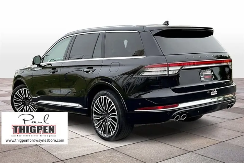2022 Lincoln Aviator Black Label photo 1