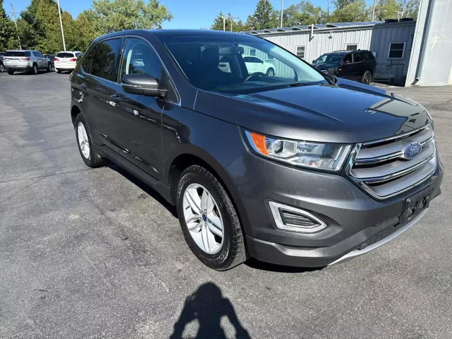 2018 Ford Edge SEL photo 1