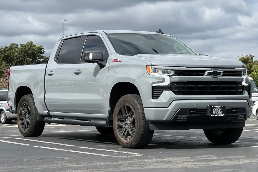 2024 Chevrolet Silverado 1500 Base photo 1