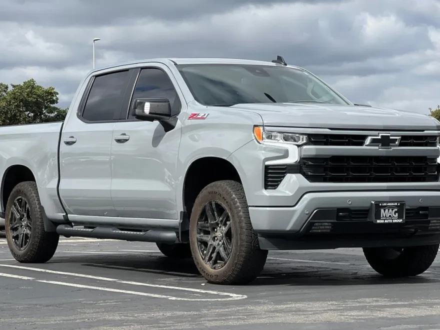 2024 Chevrolet Silverado 1500 Base photo 1