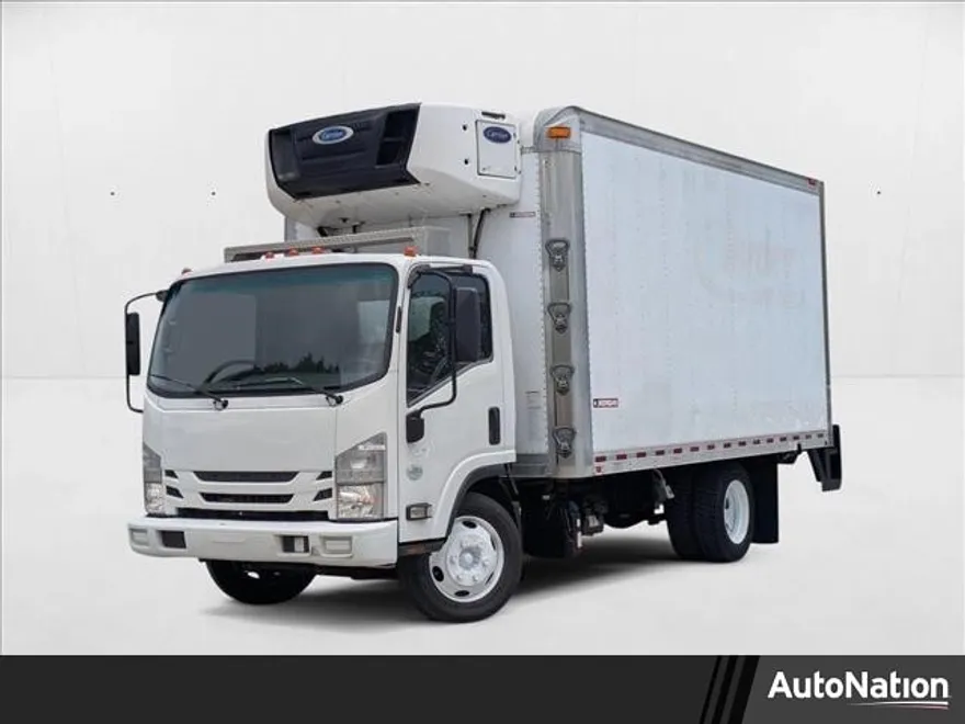 2018 Isuzu NPR-XD photo 1