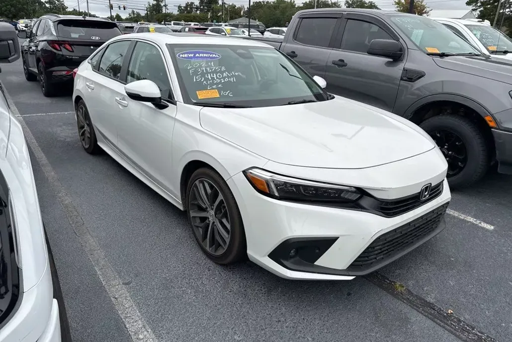 2024 Honda Civic Touring photo 1