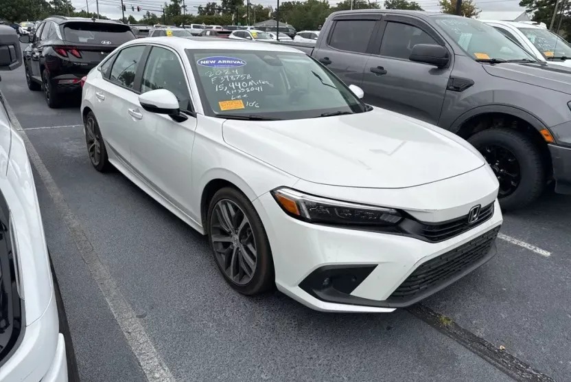 2024 Honda Civic Touring photo 1