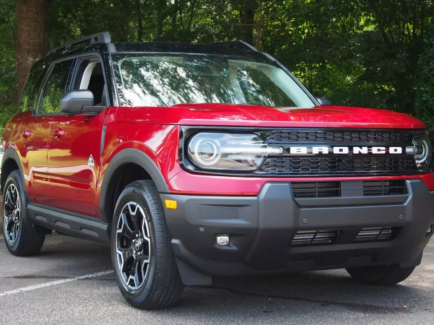 2025 Ford Bronco Sport Outer Banks photo 1