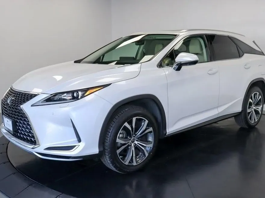 2022 Lexus RX 350L photo 1