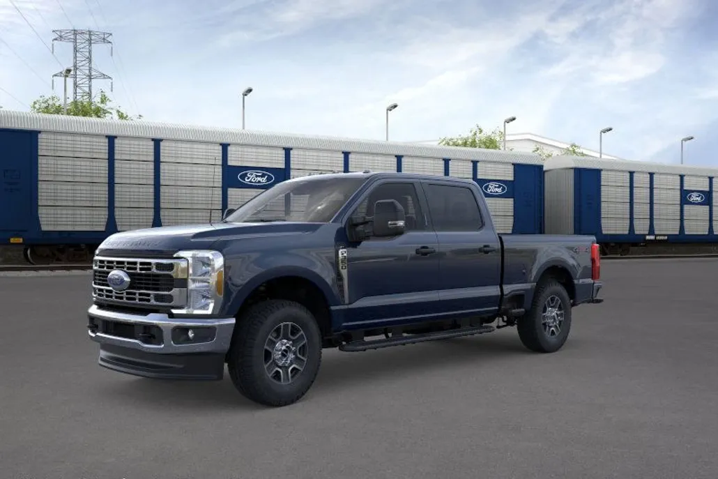 2025 Ford F-350 XLT photo 1