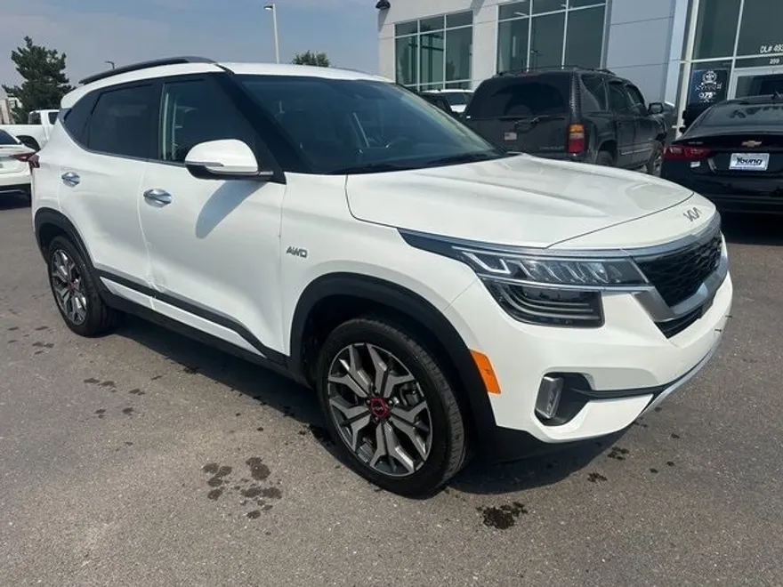 2023 Kia Seltos SX photo 1