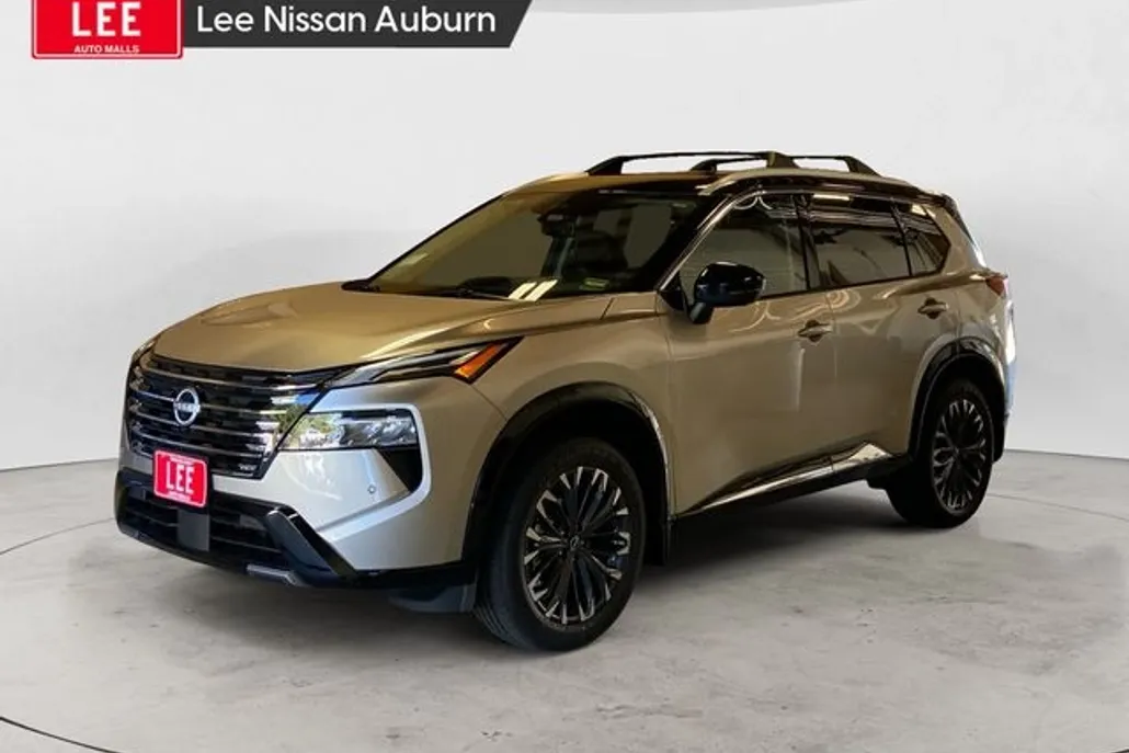 2026 Nissan Rogue Platinum photo 1