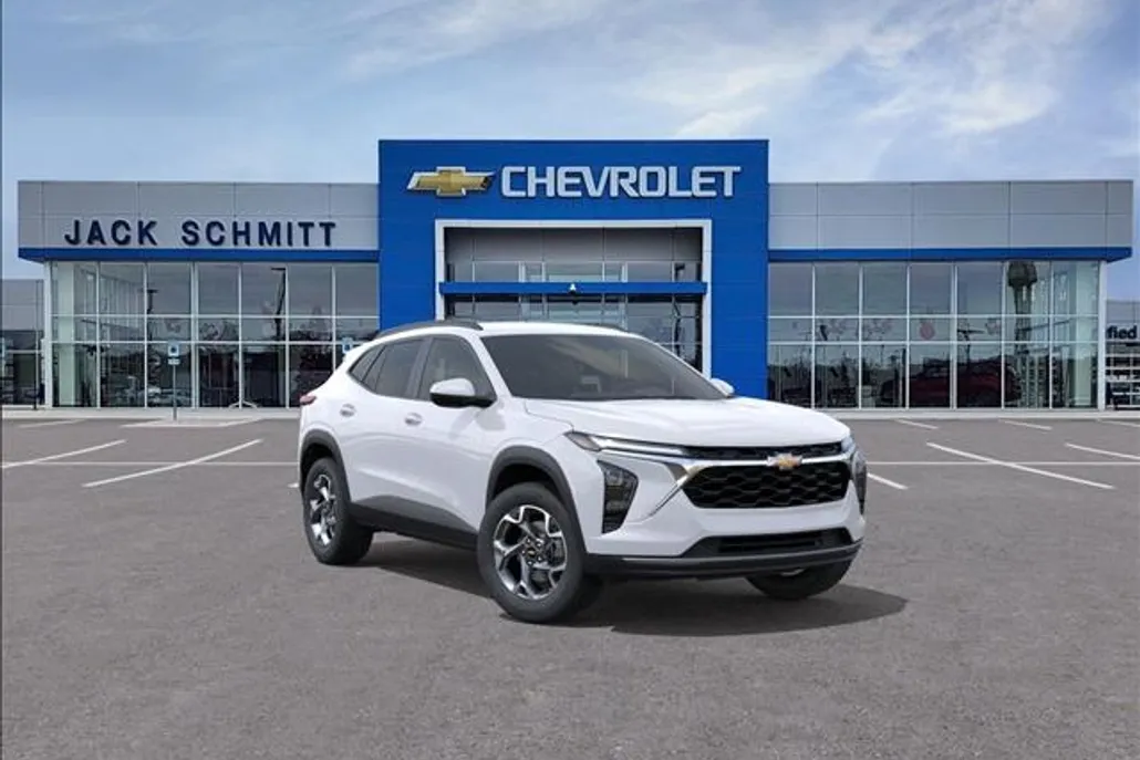 2025 Chevrolet Trax LT photo 1