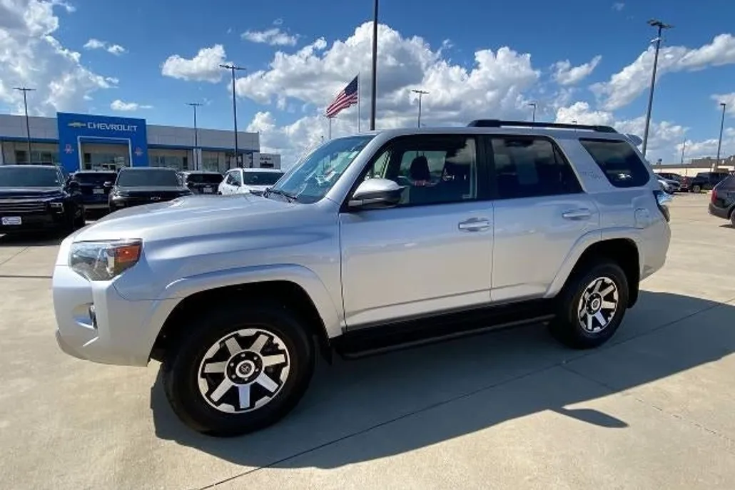 2024 Toyota 4Runner TRD photo 1