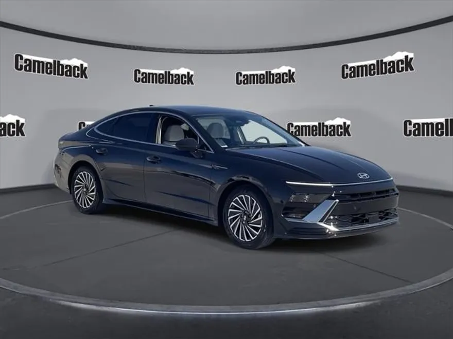 2025 Hyundai Sonata Hybrid Limited photo 1
