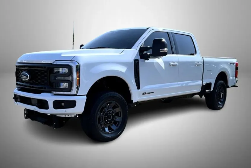 2024 Ford F-250 Lariat photo 1