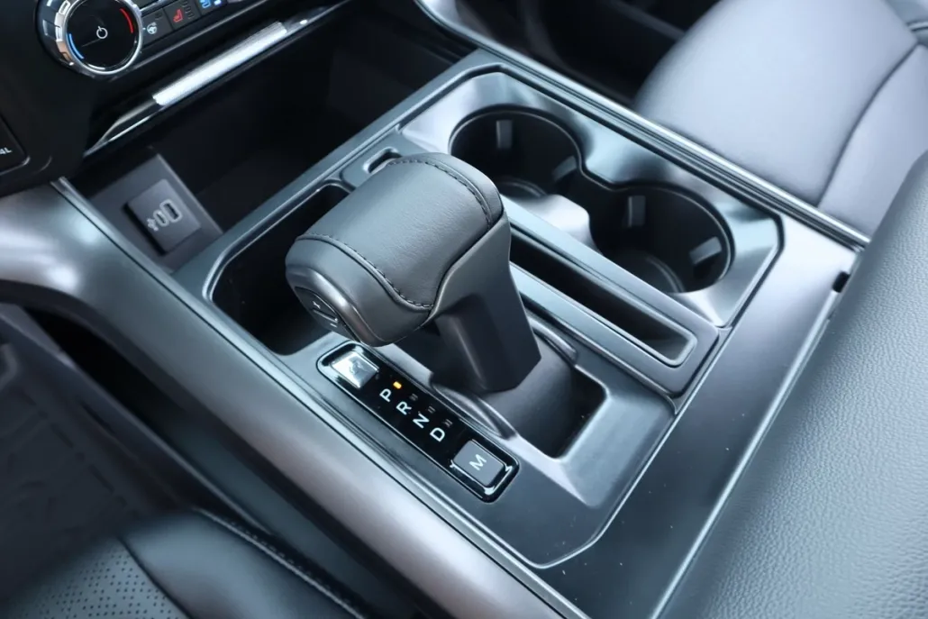 2025 Ford F-150 Lariat photo 1