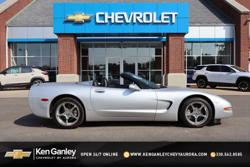 2002 Chevrolet Corvette Base photo 1
