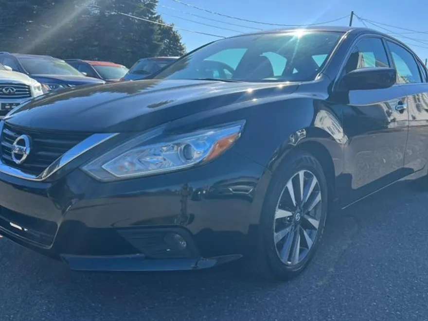 2017 Nissan Altima 2.5 SL photo 1