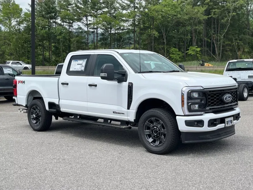 2025 Ford F-250 XL photo 1