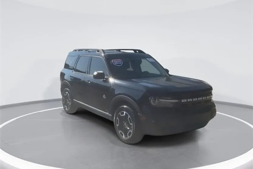 2023 Ford Bronco Sport Outer Banks photo 1