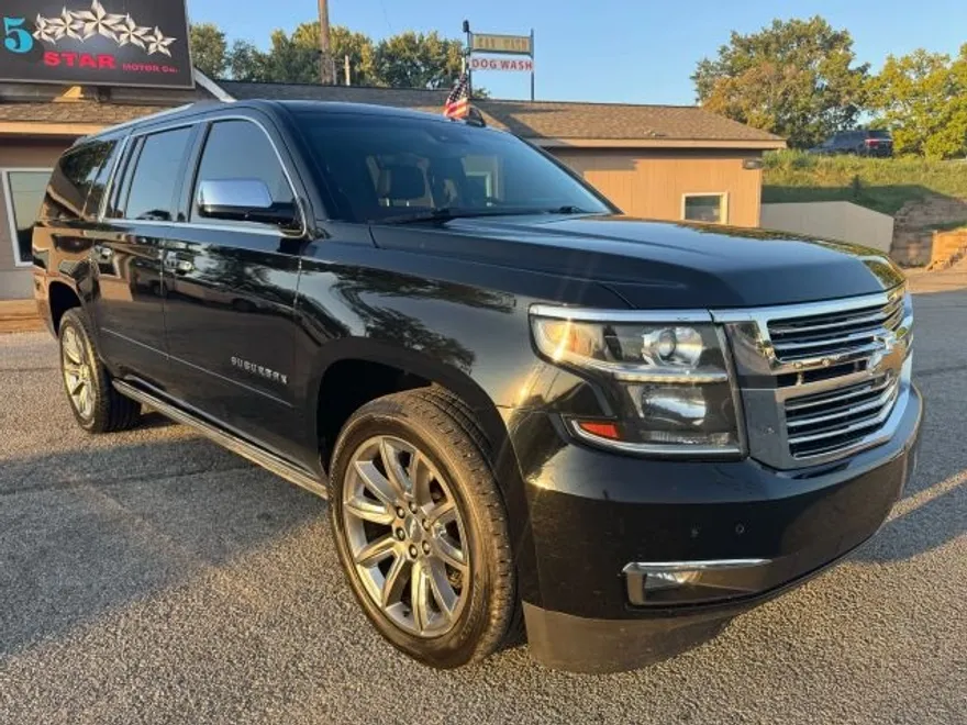 2016 Chevrolet Suburban LTZ photo 1