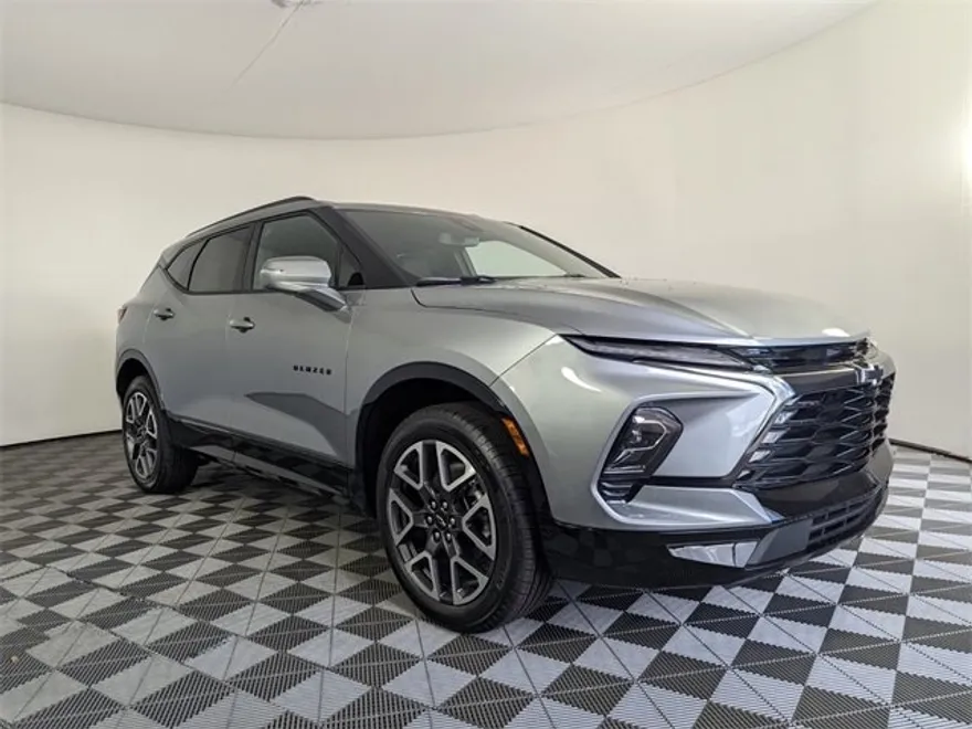 2025 Chevrolet Blazer RS photo 1