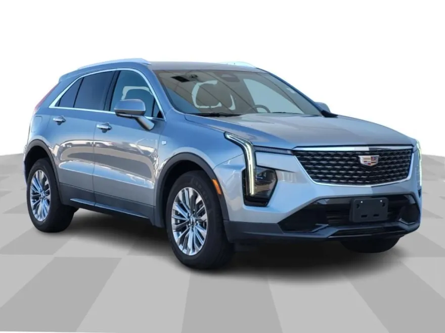 2024 Cadillac XT4 Premium Luxury photo 1