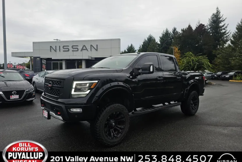 2021 Nissan Titan PRO-4X photo 1