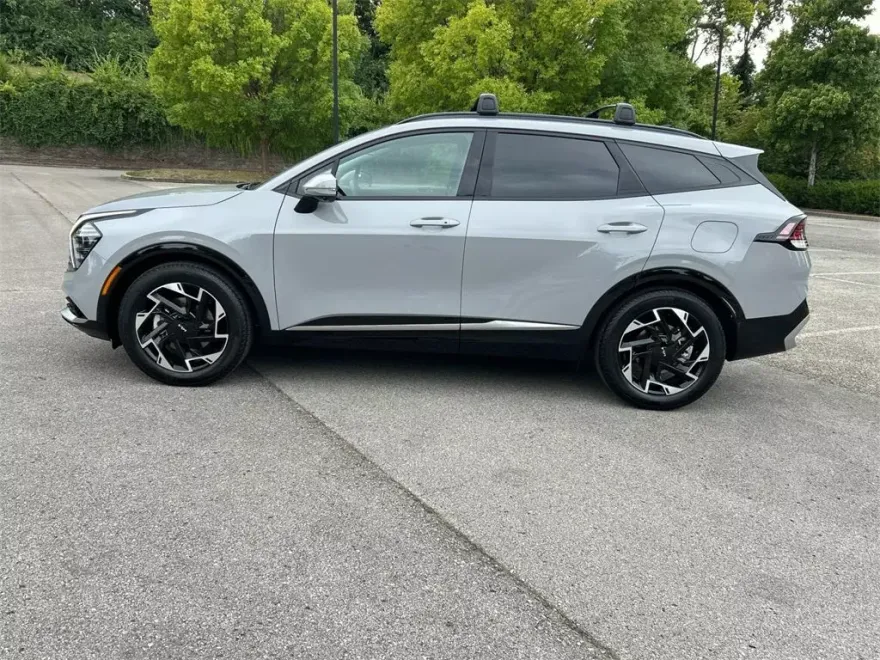 2025 Kia Sportage photo 1