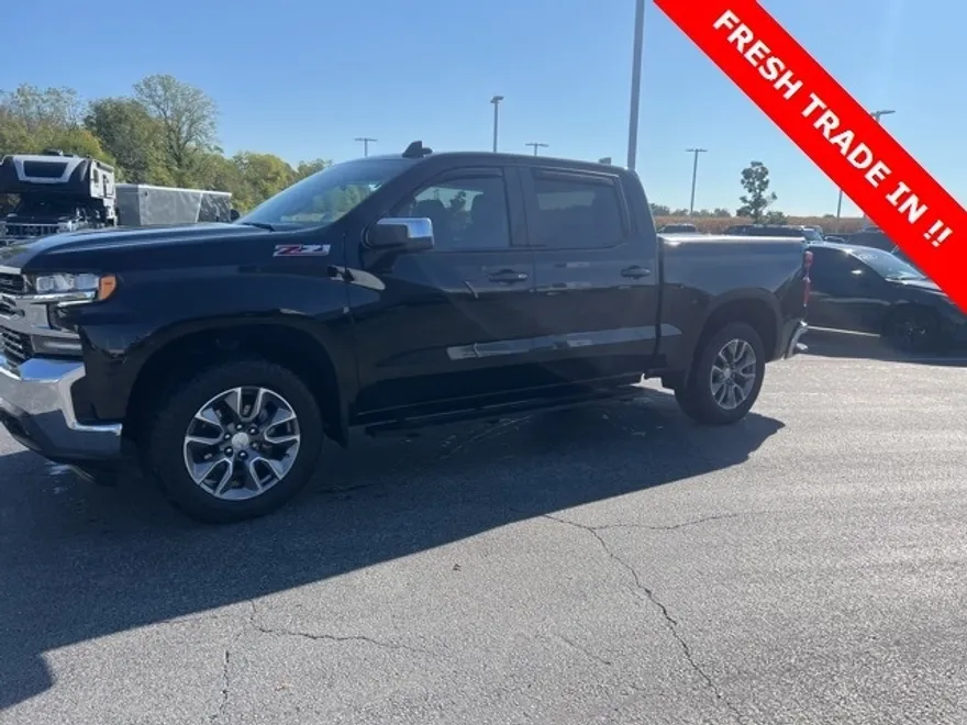 2021 Chevrolet Silverado 1500 LT photo 1