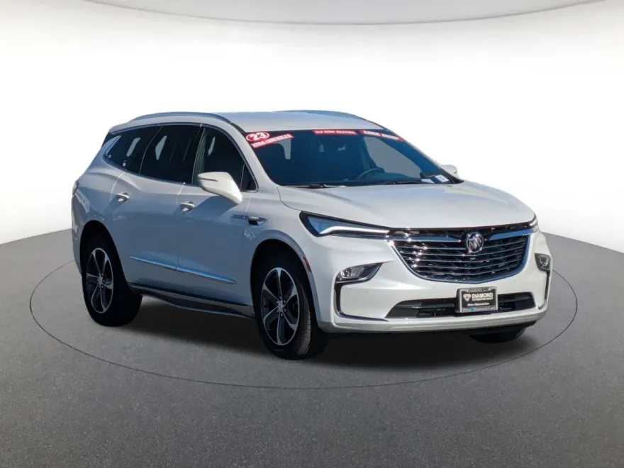 2023 Buick Enclave Essence photo 1