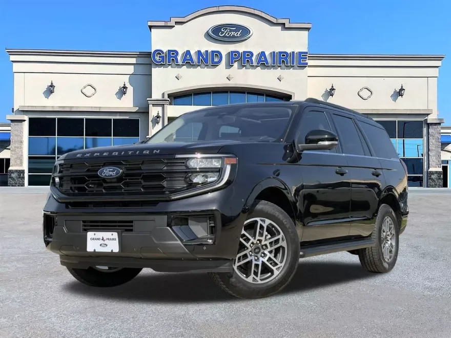 2025 Ford Expedition XLT photo 1