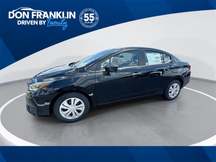 2025 Nissan Versa 1.6 S photo 1