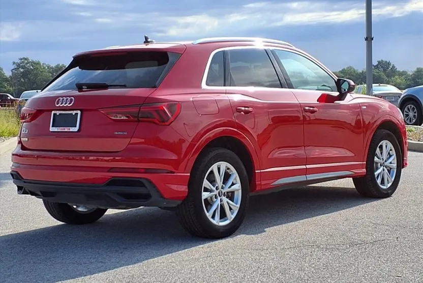 2024 Audi Q3 S line Premium 45 TFSI photo 1