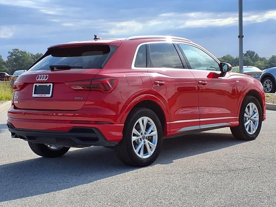 2024 Audi Q3 S line Premium 45 TFSI photo 1