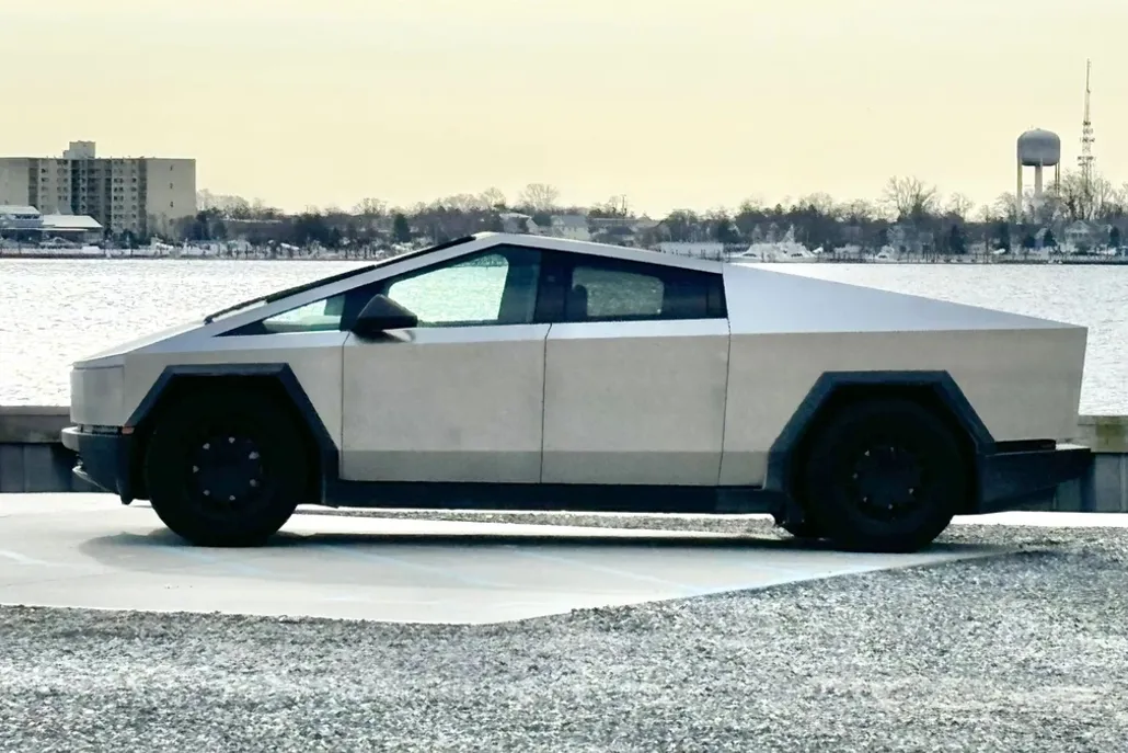 2024 Tesla Cybertruck All-Wheel Drive photo 1